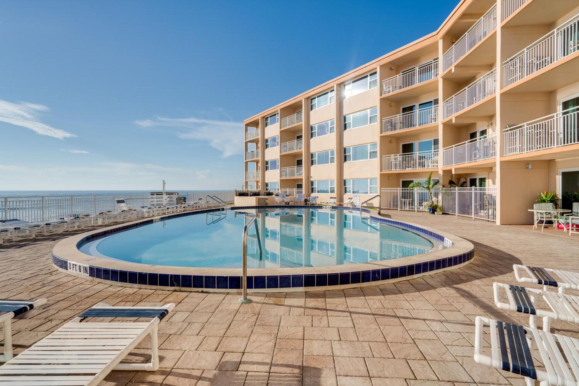 Paradise Beach Club - Oceanfront And Penthouse Satellite Beach Dış mekan fotoğraf